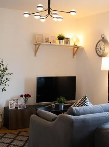 Zentrale Wohnung Im Szeneviertel 2,5Km Bis Zur Koe Dusseldorf Germany
